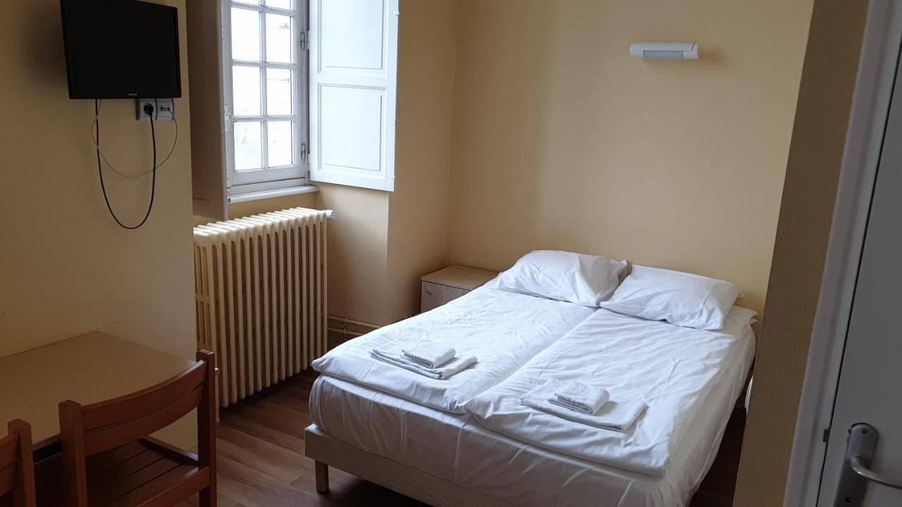 Hotellerie Saint Yves Chartres Luaran gambar
