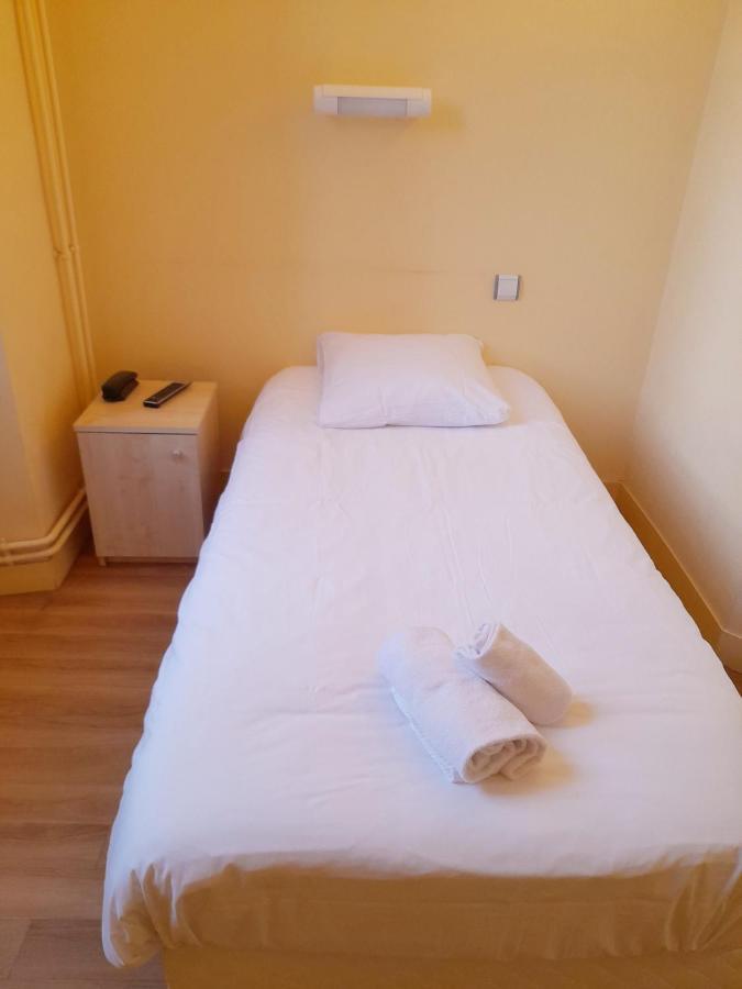 Hotellerie Saint Yves Chartres Luaran gambar