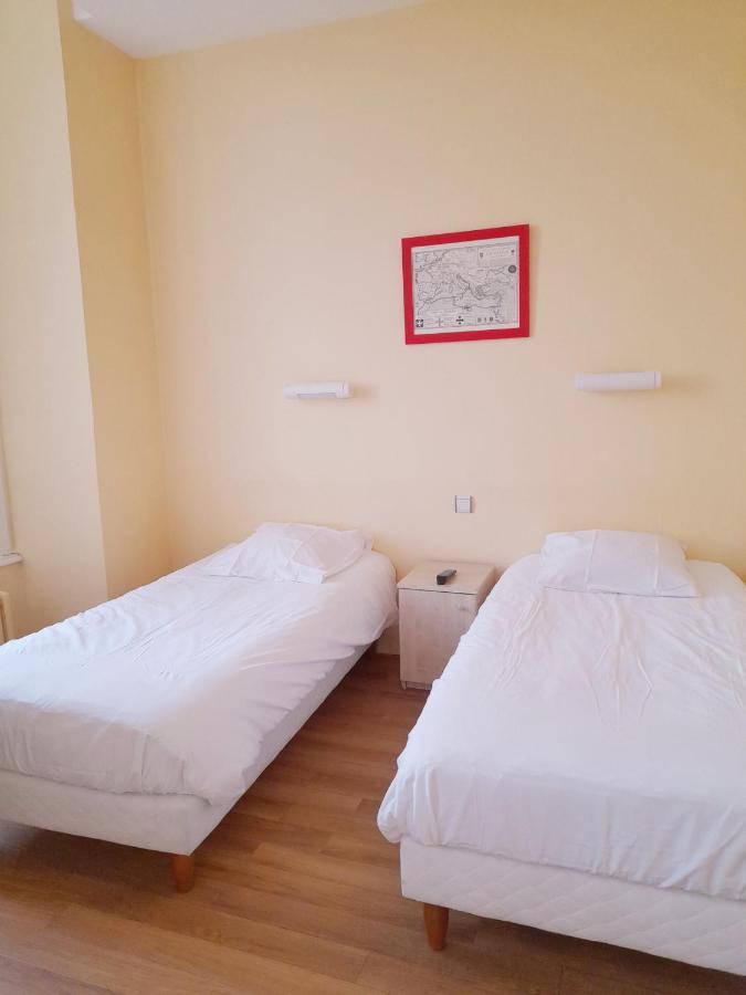 Hotellerie Saint Yves Chartres Luaran gambar