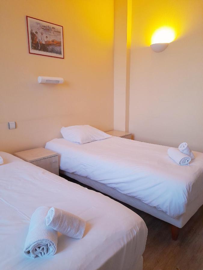 Hotellerie Saint Yves Chartres Luaran gambar