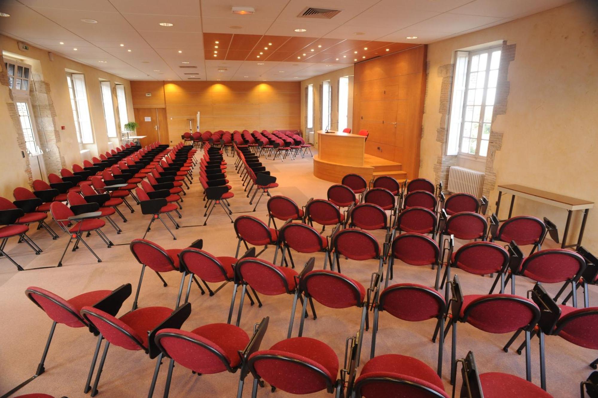 Hotellerie Saint Yves Chartres Luaran gambar