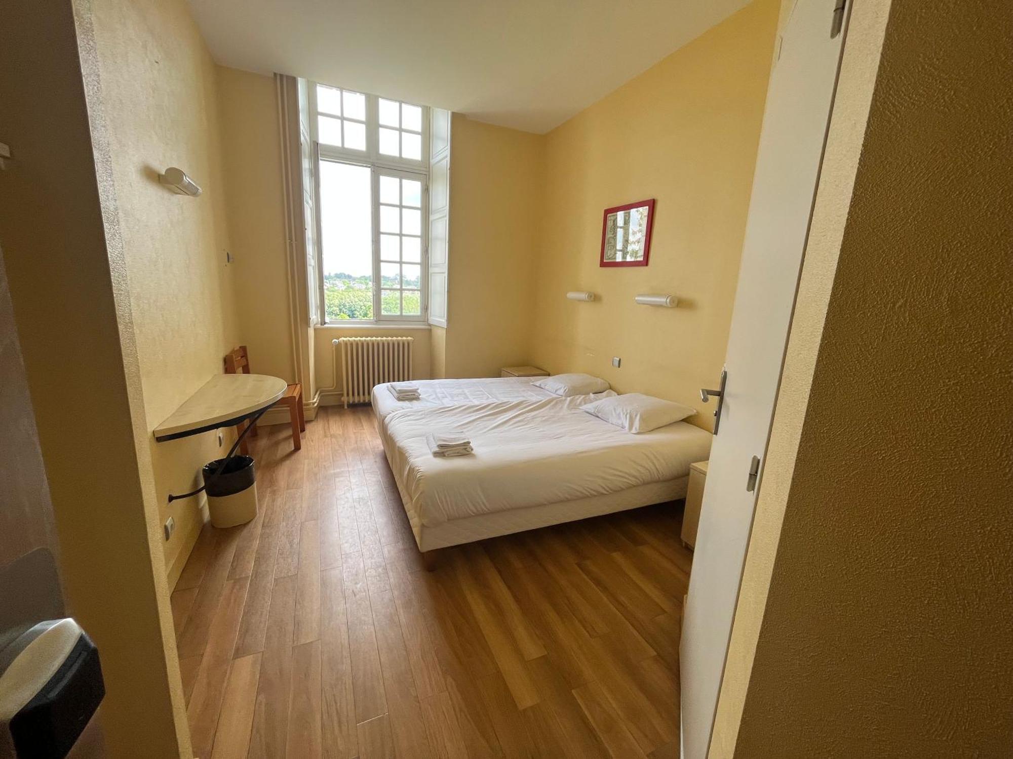 Hotellerie Saint Yves Chartres Luaran gambar