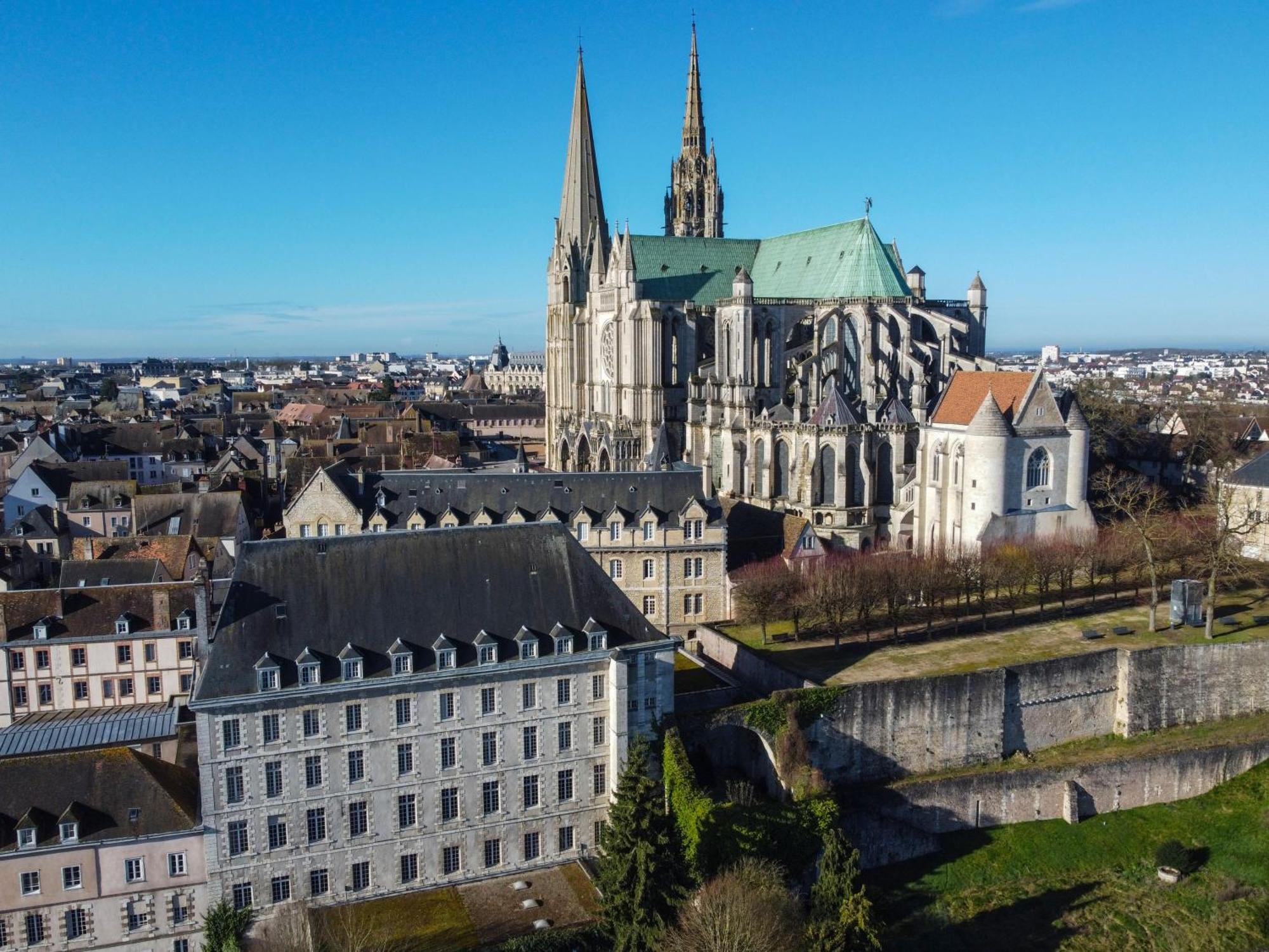 Hotellerie Saint Yves Chartres Luaran gambar