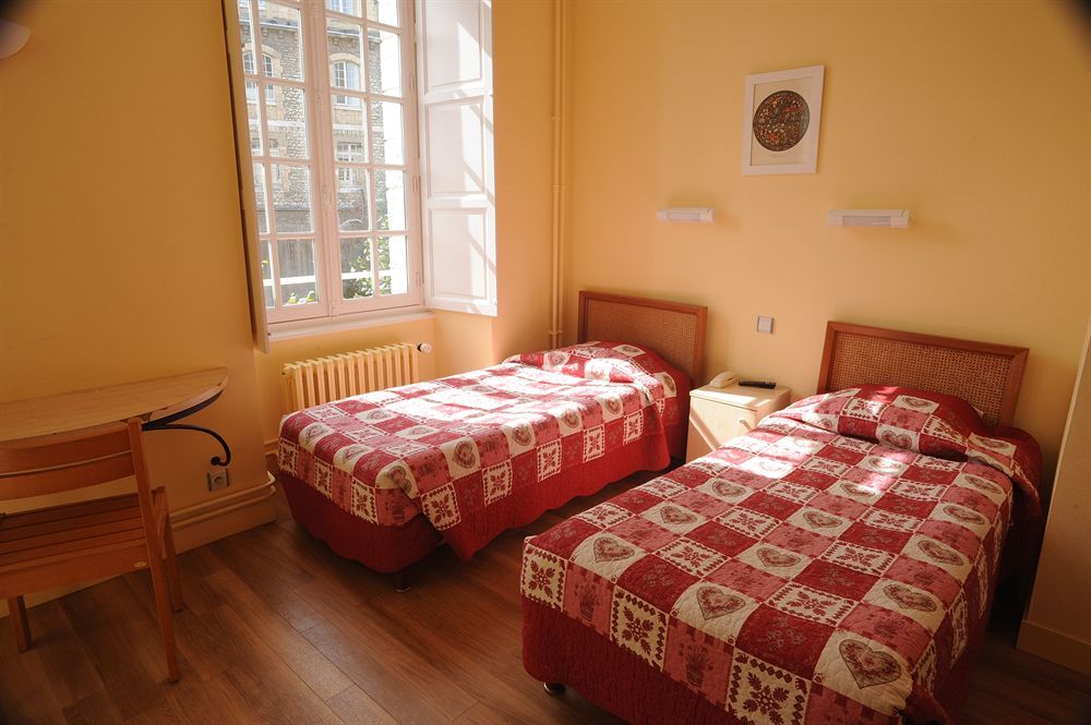Hotellerie Saint Yves Chartres Luaran gambar