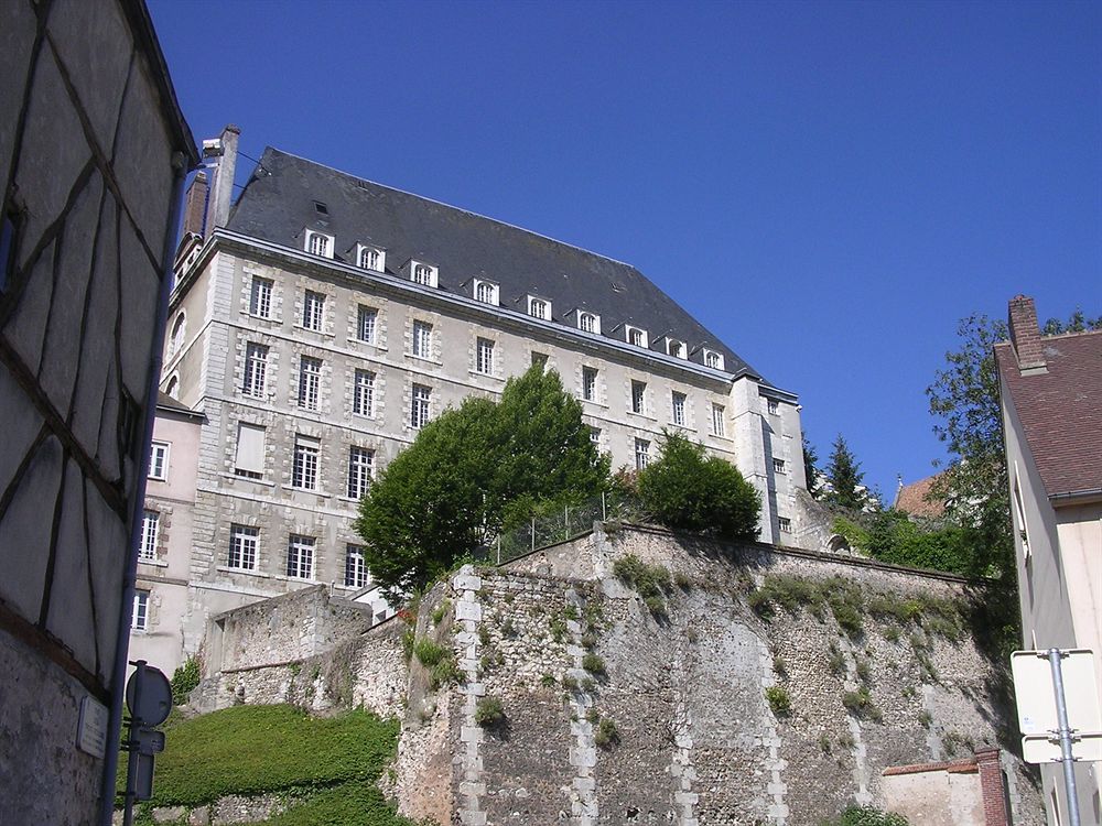 Hotellerie Saint Yves Chartres Luaran gambar